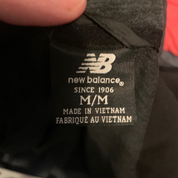 Men’s new balance jacket - Picture 3 of 3